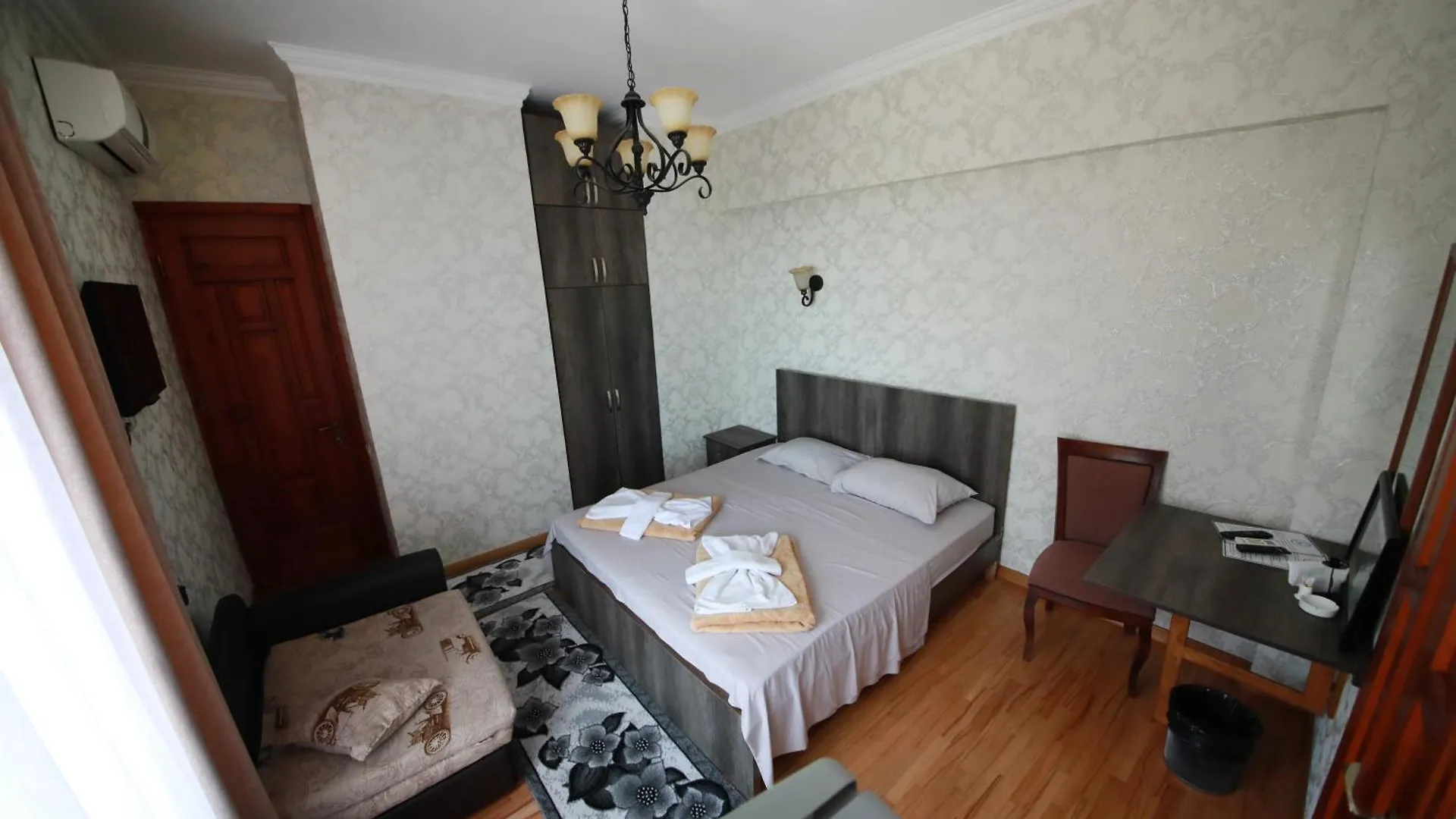 Mount Villa Kvariati Bed & Breakfast